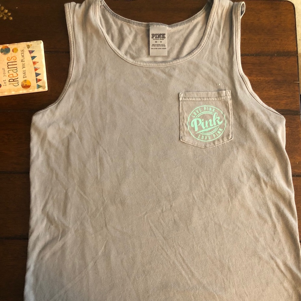 💰Victoria’s Secret Pink Tank Top!